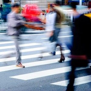 La priorité aux piétons.